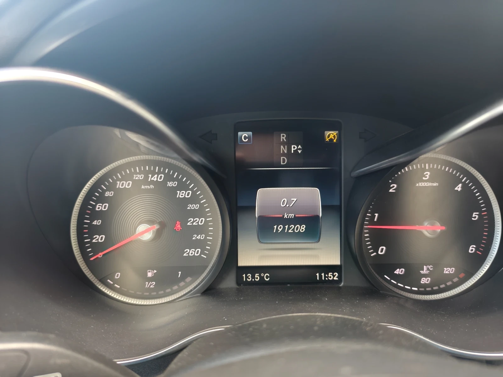 Mercedes-Benz C 220 AMG Пакет 2.2cdi 170к.с Автоматик 2017г Euro 6 - изображение 6