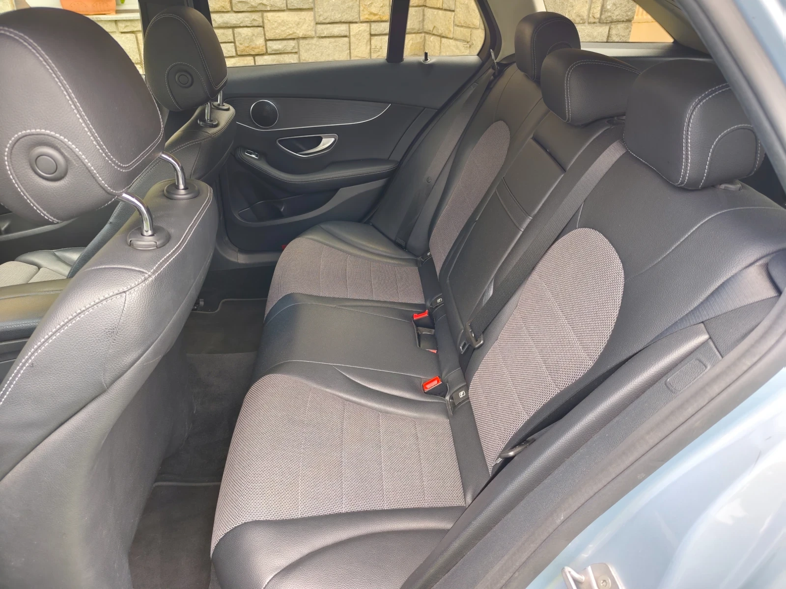 Mercedes-Benz C 220 AMG Пакет 2.2cdi 170к.с Автоматик 2017г Euro 6 - изображение 9