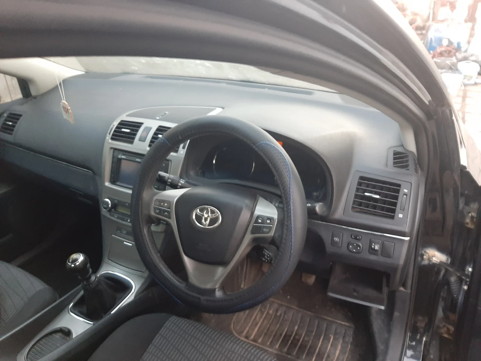 Toyota Avensis  - изображение 3