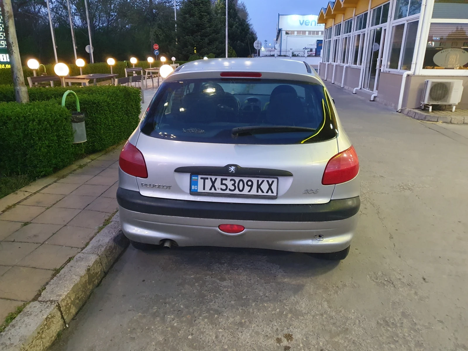Peugeot 206 1.4, снимка 4 - Автомобили и джипове - 53719460