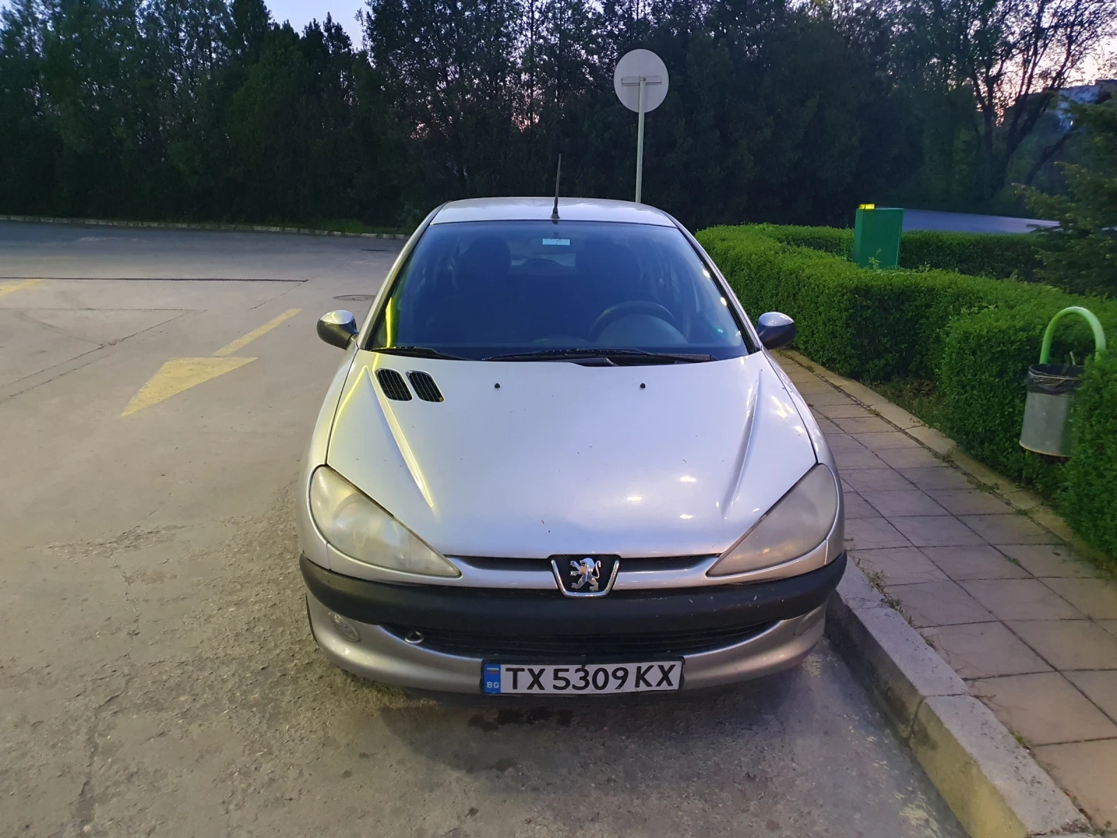 Peugeot 206 1.4, снимка 3 - Автомобили и джипове - 53719460
