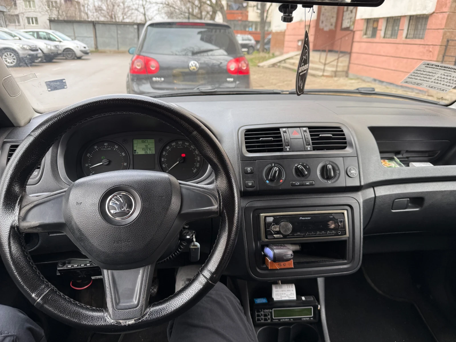 Skoda Fabia, снимка 11 - Автомобили и джипове - 54044218