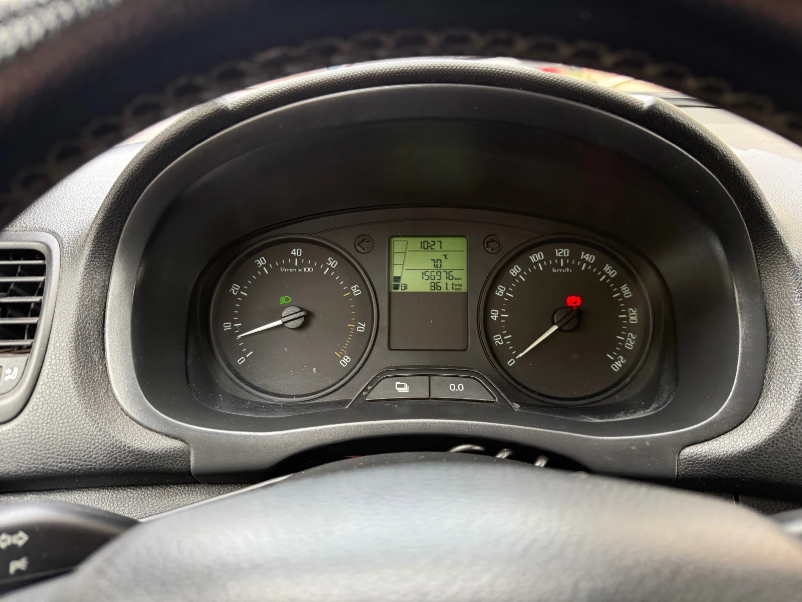 Skoda Fabia, снимка 10 - Автомобили и джипове - 54044218