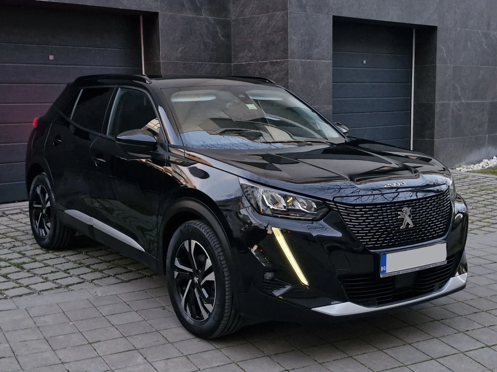 Peugeot 2008 1.5 HDi ALLURE , снимка 3 - Автомобили и джипове - 54115381