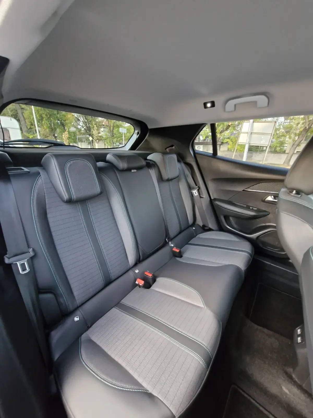 Peugeot 2008 1.5 HDi ALLURE , снимка 11 - Автомобили и джипове - 54115381