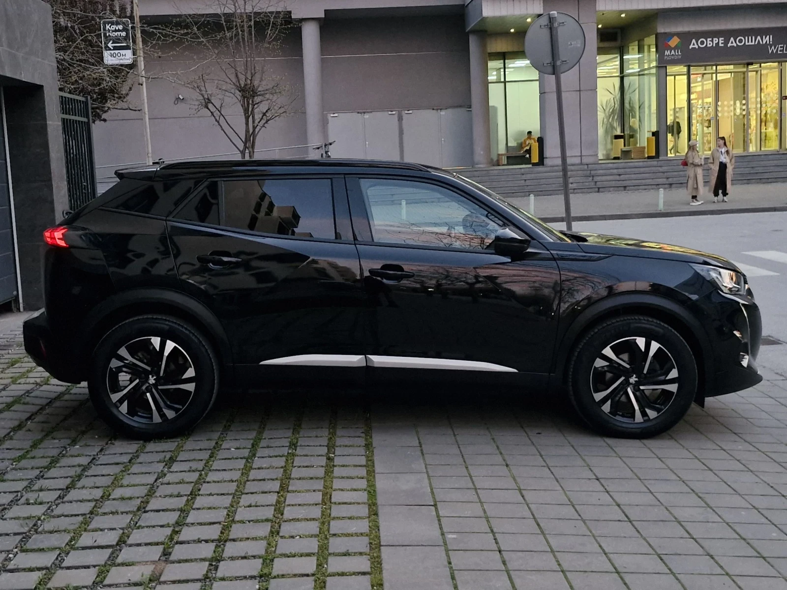 Peugeot 2008 1.5 HDi ALLURE , снимка 4 - Автомобили и джипове - 54115381