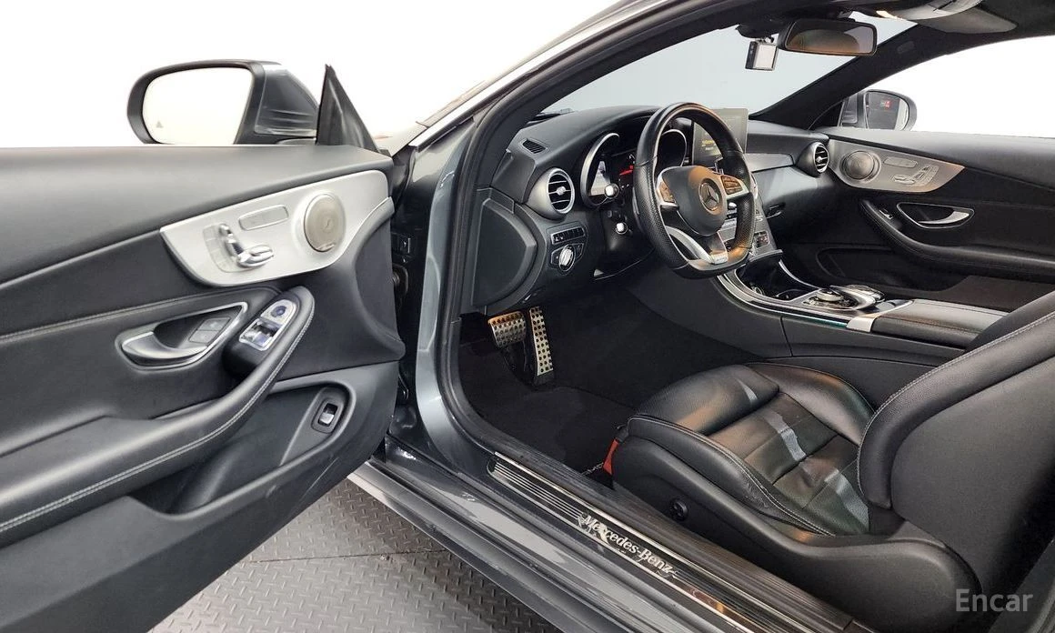 Mercedes-Benz C 200, снимка 10 - Автомобили и джипове - 54144677