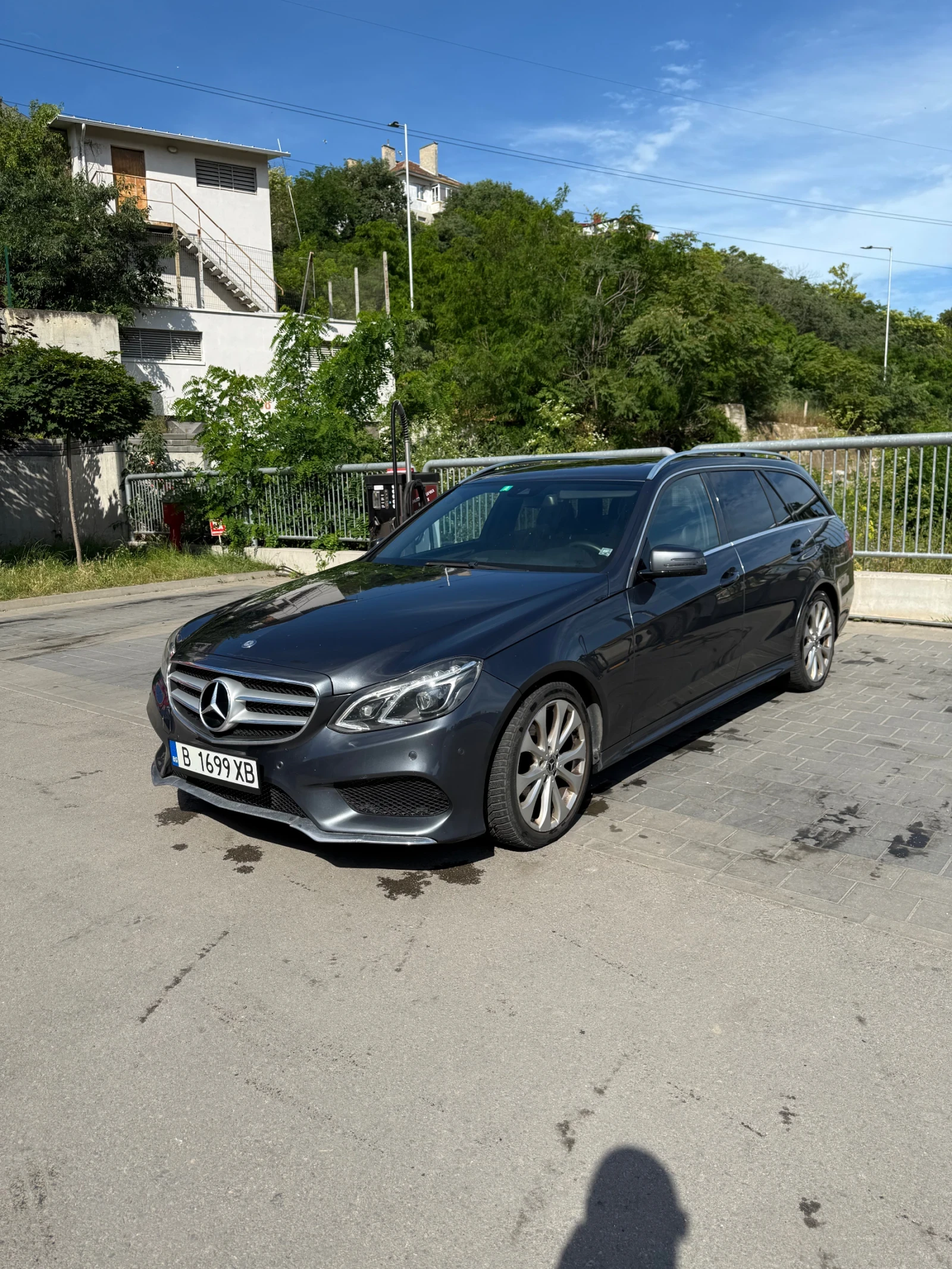Mercedes-Benz E 250 AMG LINE, снимка 12 - Автомобили и джипове - 54744494