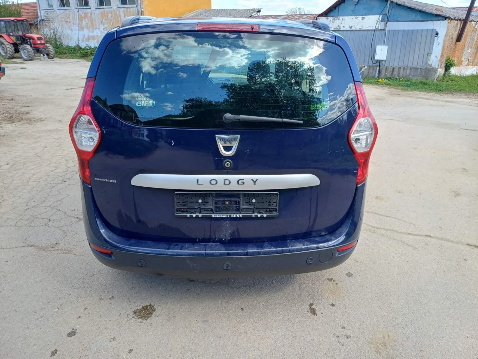 Dacia Lodgy 1.5 DCI, снимка 2 - Автомобили и джипове - 54314012