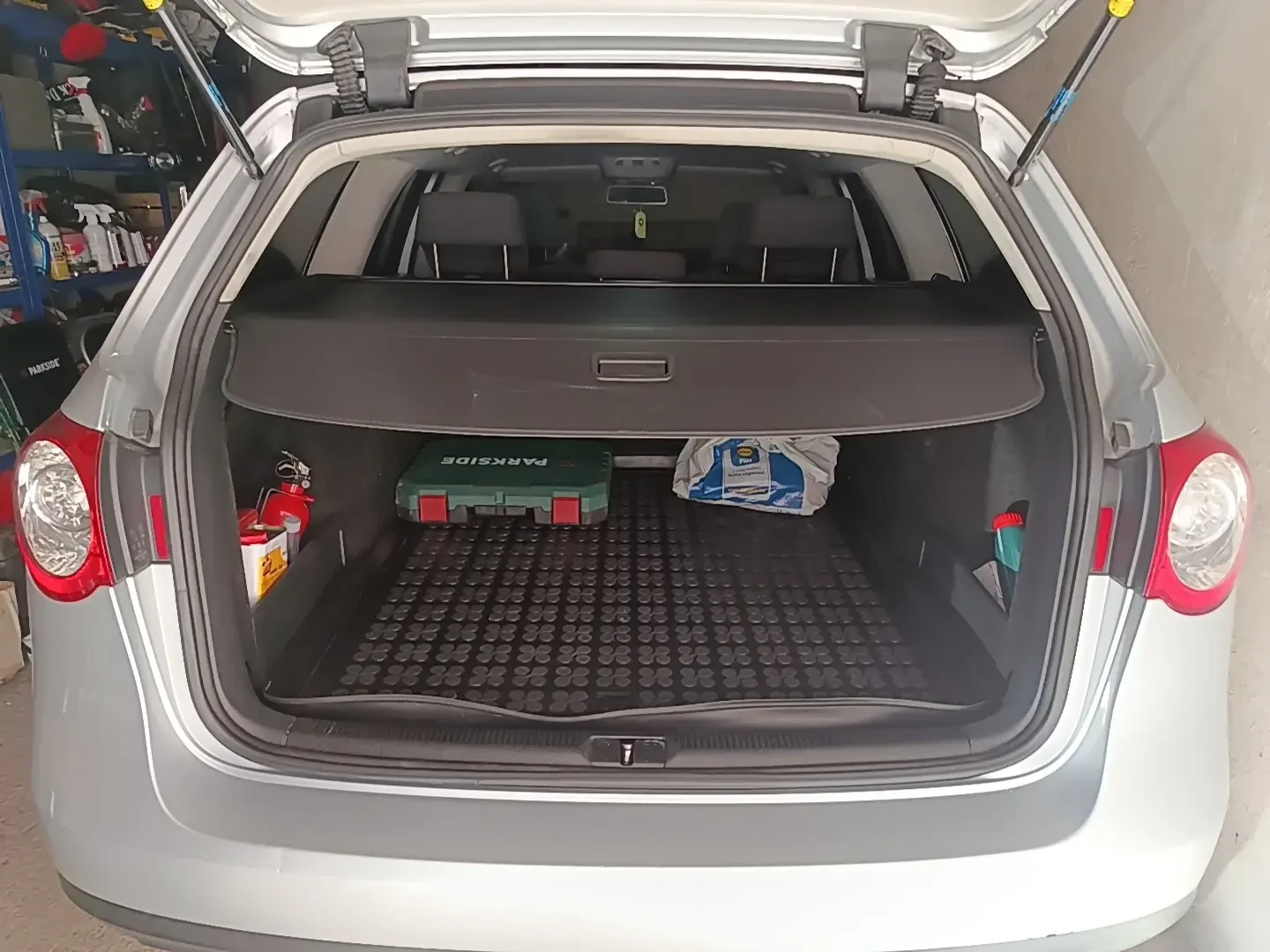 VW Passat 1.9 TDI BLS, снимка 7 - Автомобили и джипове - 54553892