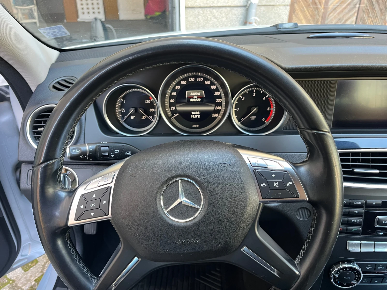 Mercedes-Benz C 220 W204, снимка 7 - Автомобили и джипове - 54746409