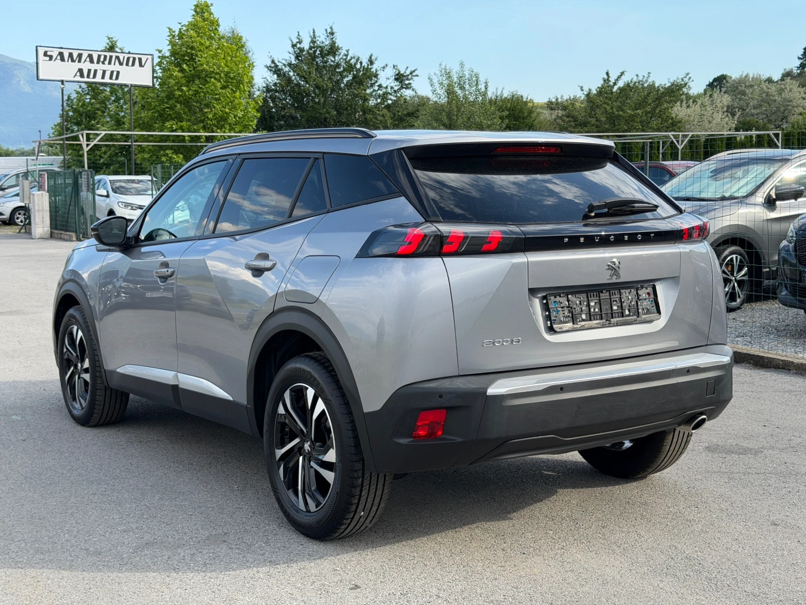 Peugeot 2008 1.5 HDI, снимка 4 - Автомобили и джипове - 54803388