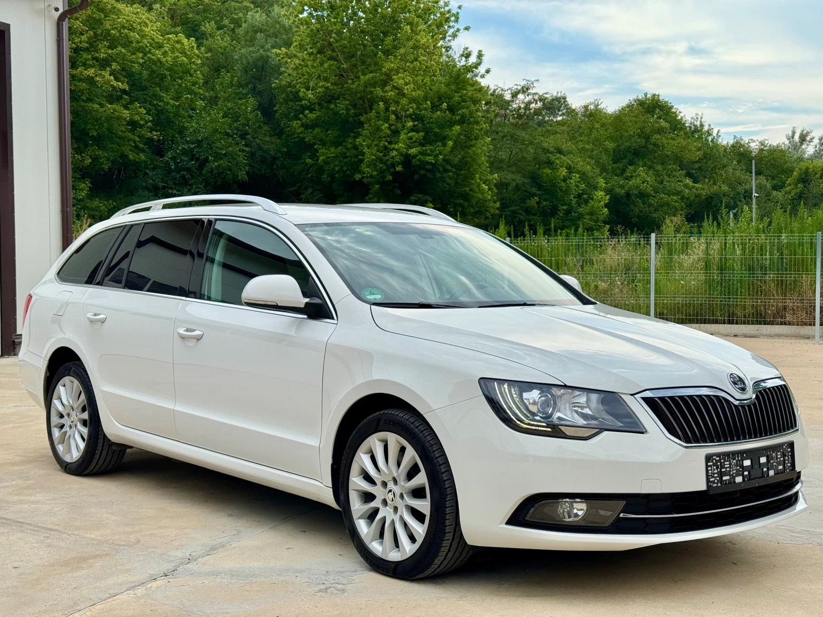 Skoda Superb * 2.0TDI* 170ks* DSG* NAVI* 2015г* 