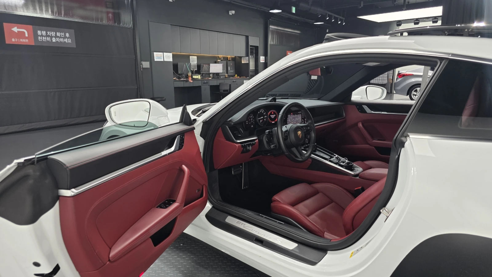 Porsche 911 Carrera 4S* 360* BLIND SPOT* ���* ������ ���� | Mobile.bg � ����������� 10
