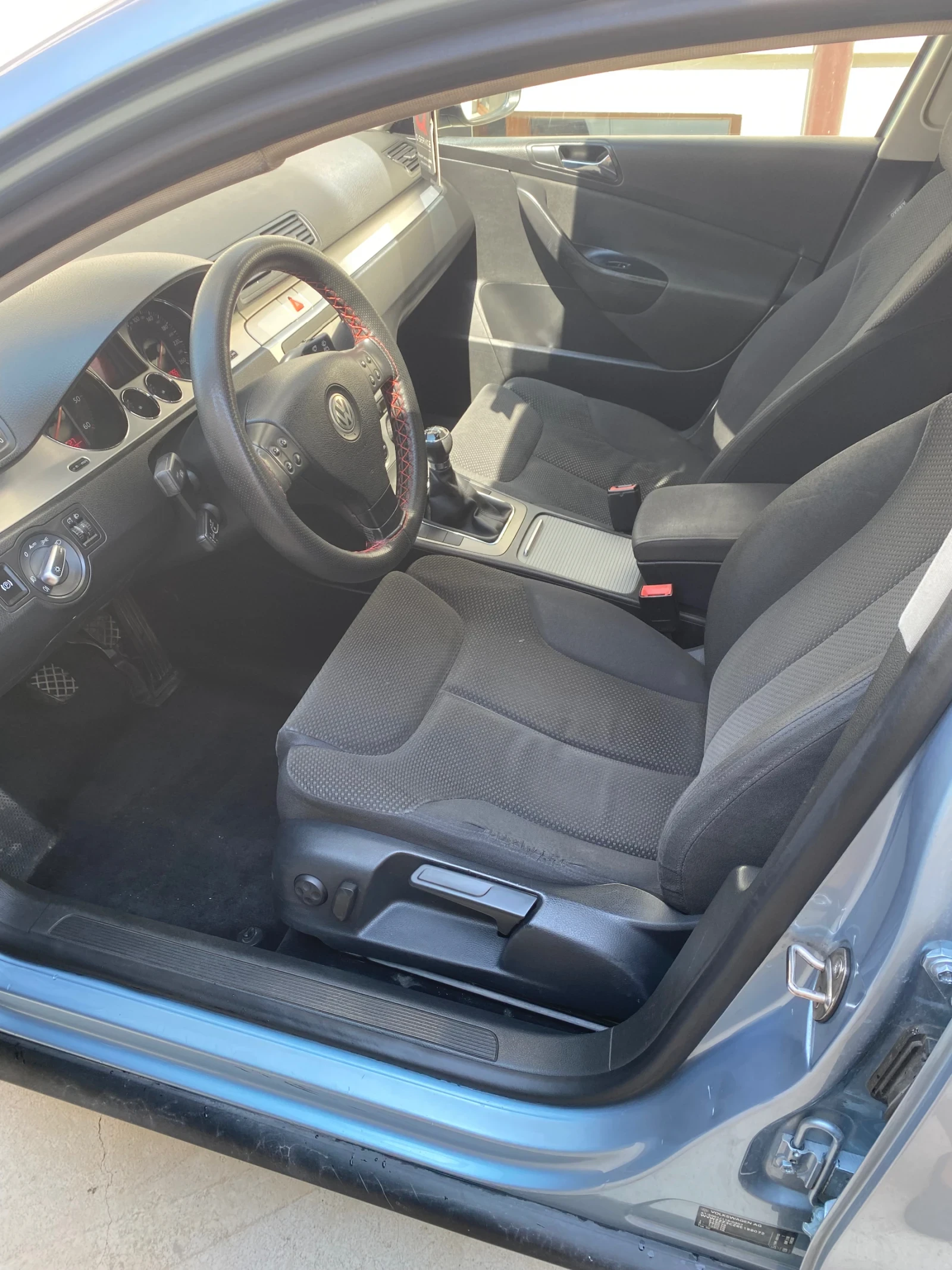 VW Passat 2.0 TDI, снимка 9 - Автомобили и джипове - 55604603