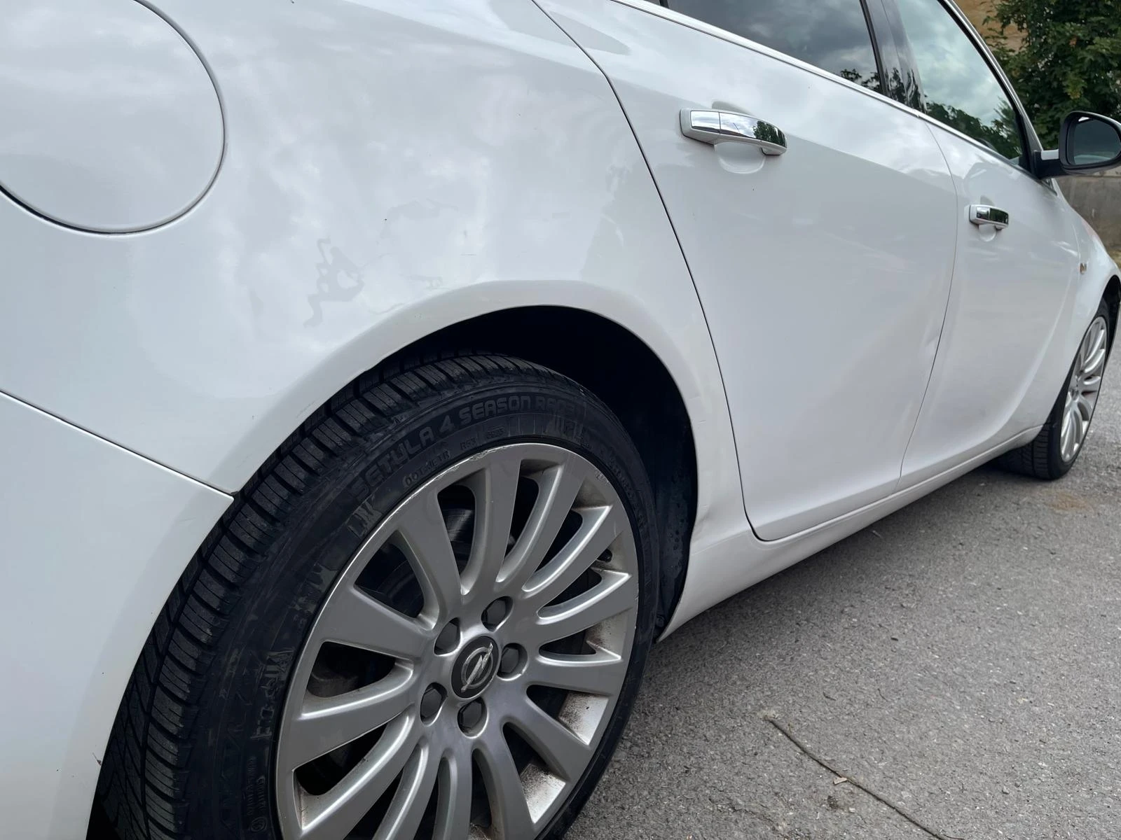 Opel Insignia 2.0 CDTI  Автомат комби, снимка 10 - Автомобили и джипове - 56211566