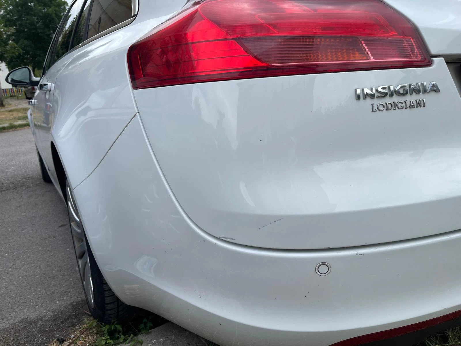 Opel Insignia 2.0 CDTI  Автомат комби, снимка 9 - Автомобили и джипове - 56211566