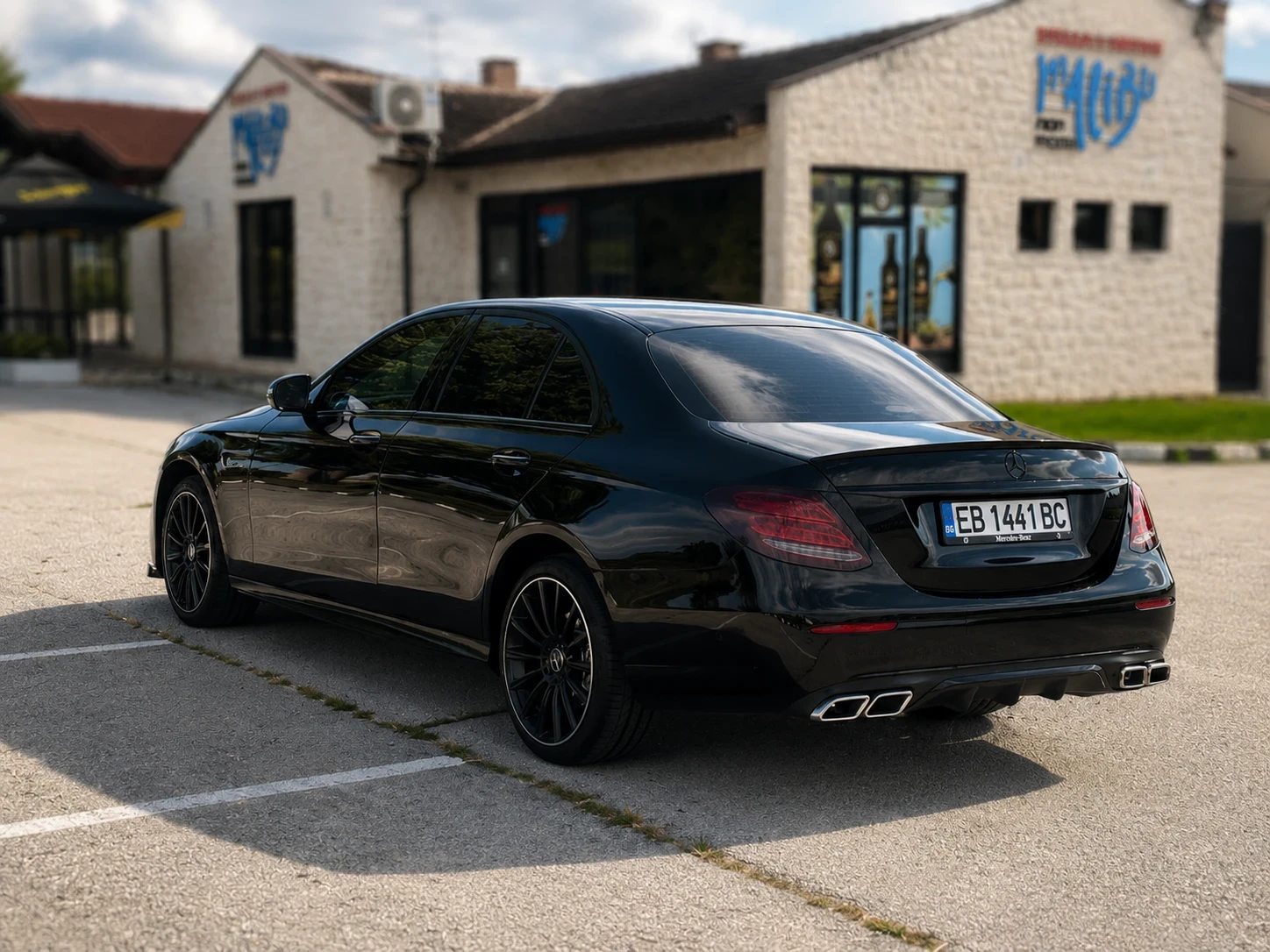 Mercedes-Benz E 220 ДИГИТАЛ* AMG* ЛИЗИНГ, снимка 7 - Автомобили и джипове - 56548600
