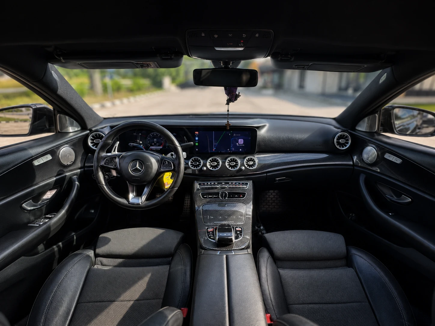 Mercedes-Benz E 220 ДИГИТАЛ* AMG* ЛИЗИНГ, снимка 8 - Автомобили и джипове - 56548600