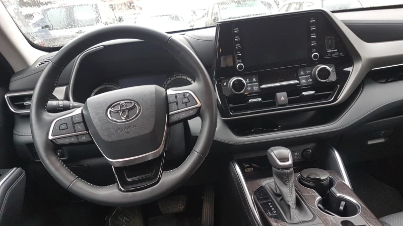 Toyota Highlander 2.5 HYBRID 22X KM, снимка 9 - Автомобили и джипове - 48154019