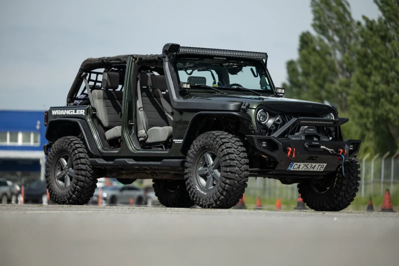 Jeep Wrangler JK 2.8CRD, снимка 9 - Автомобили и джипове - 52174615