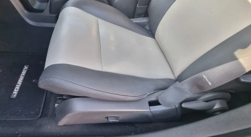 Dodge Journey 2.0TDI R/T, снимка 14 - Автомобили и джипове - 51590583