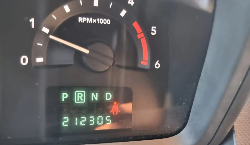 Dodge Journey 2.0TDI R/T, снимка 15 - Автомобили и джипове - 51590583