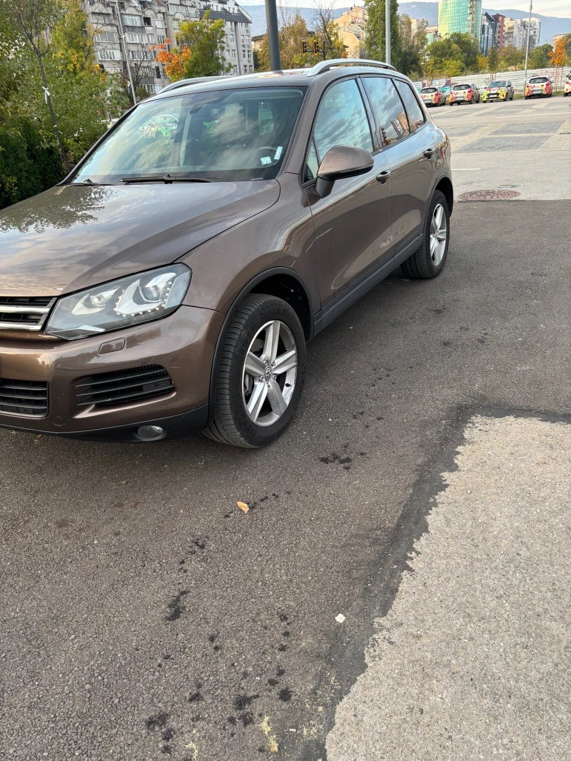 VW Touareg Джип, снимка 3 - Автомобили и джипове - 52203501