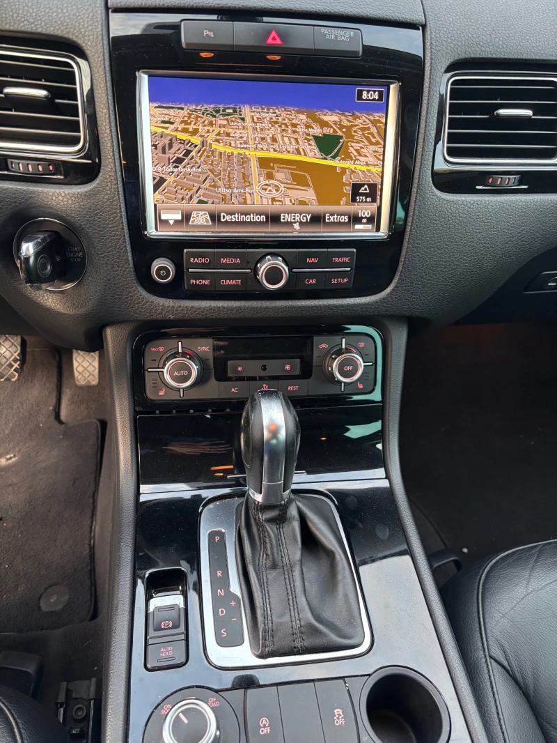 VW Touareg Джип, снимка 15 - Автомобили и джипове - 52203501