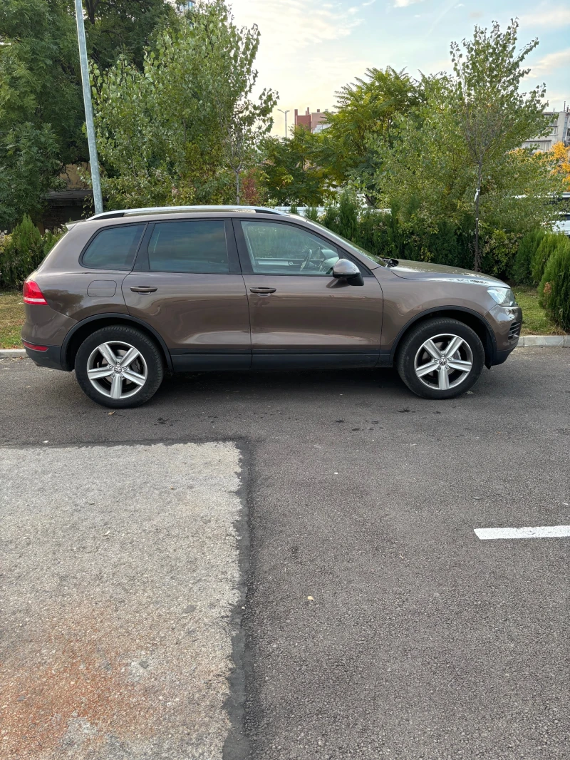 VW Touareg Джип, снимка 13 - Автомобили и джипове - 52203501
