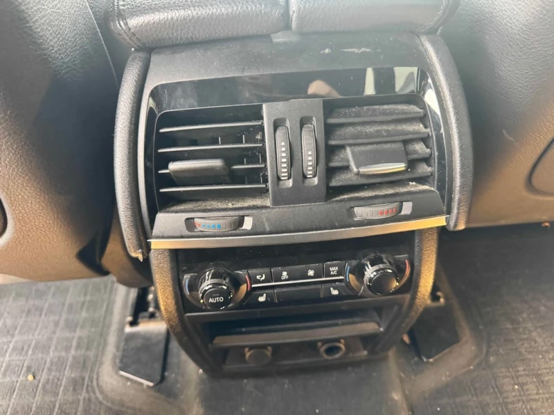 BMW X5 2015 XDRIVE50I * БЕЗ ПЪРВОНАЧАЛНА ВНОСКА, снимка 12 - Автомобили и джипове - 52862004