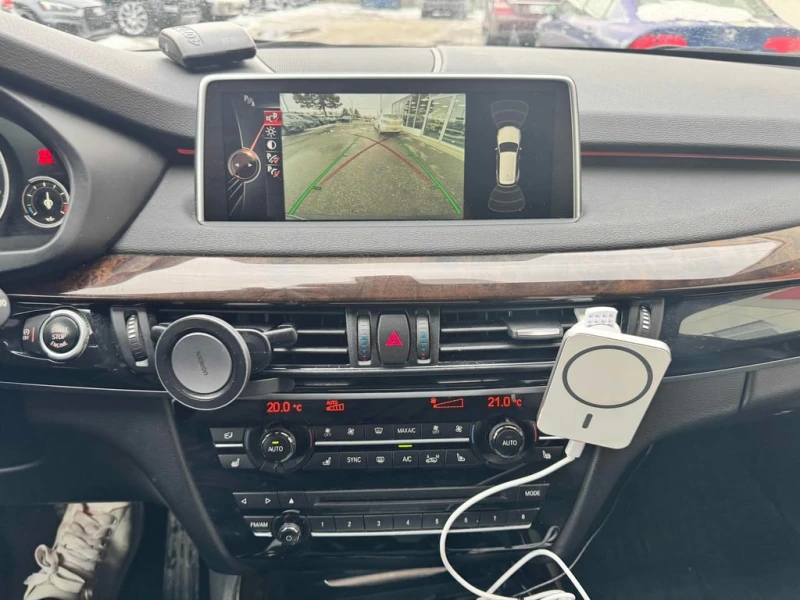 BMW X5 2015 XDRIVE50I * БЕЗ ПЪРВОНАЧАЛНА ВНОСКА, снимка 17 - Автомобили и джипове - 52862004