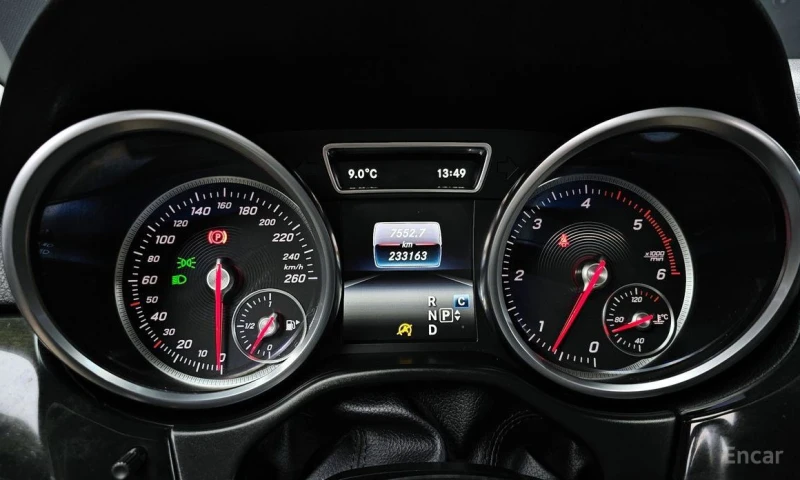 Mercedes-Benz GLE 350, снимка 8 - Автомобили и джипове - 52926302