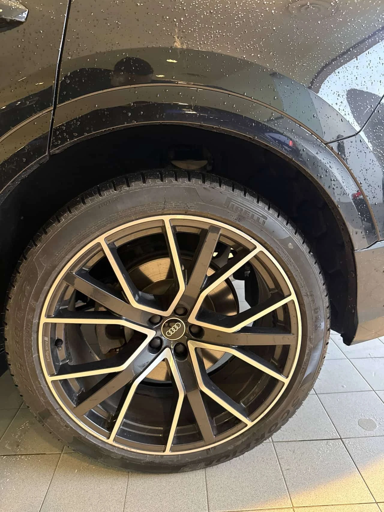 Audi Q8 Progressiv/ОБДУХВАНЕ/ПАНОРАМА/ДИСТРОНИК/360, снимка 6 - Автомобили и джипове - 54232167