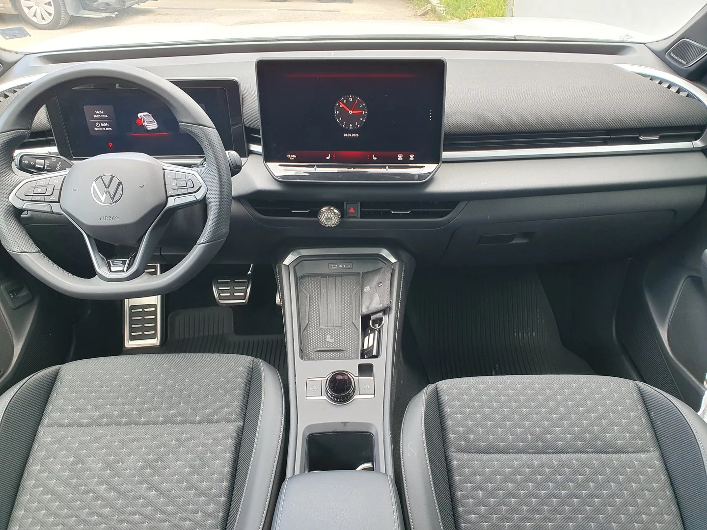 VW T-Roc, снимка 11 - Автомобили и джипове - 55842590