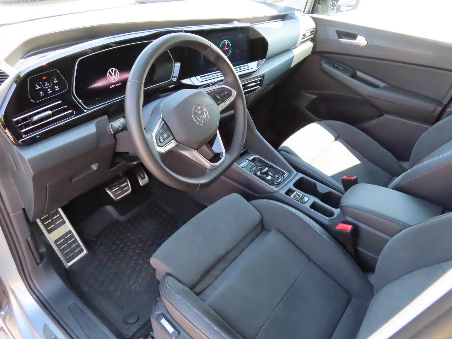VW T-Roc, снимка 8 - Автомобили и джипове - 55842590