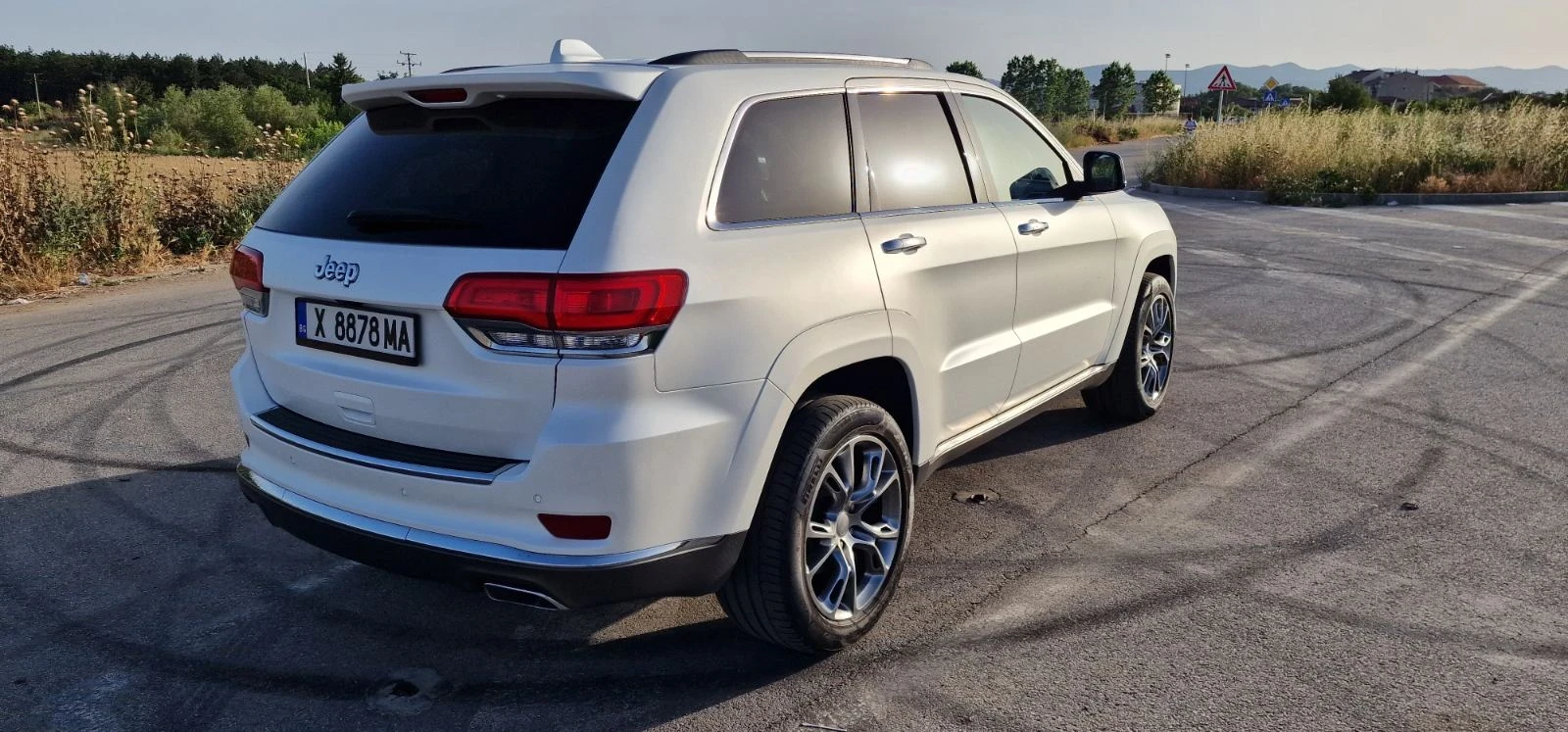 Jeep Grand cherokee 5.7 SUMMIT , снимка 13 - Автомобили и джипове - 55903274