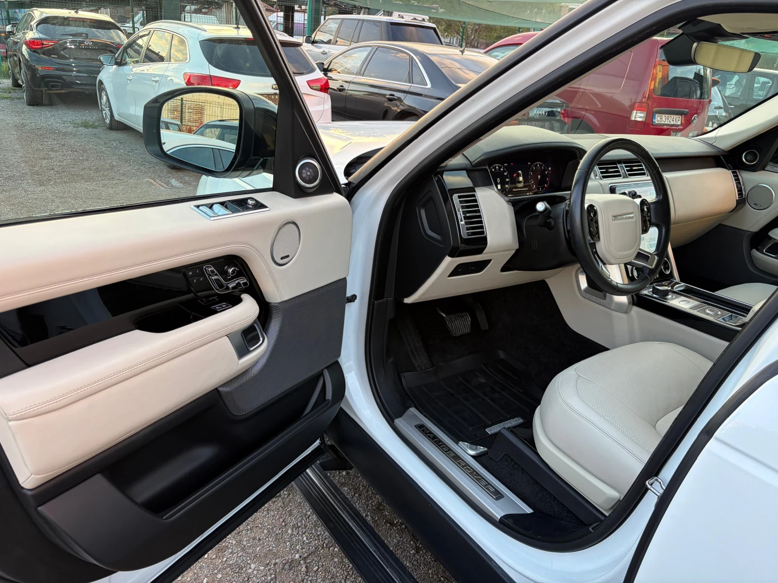 Land Rover Range rover, снимка 8 - Автомобили и джипове - 56121744