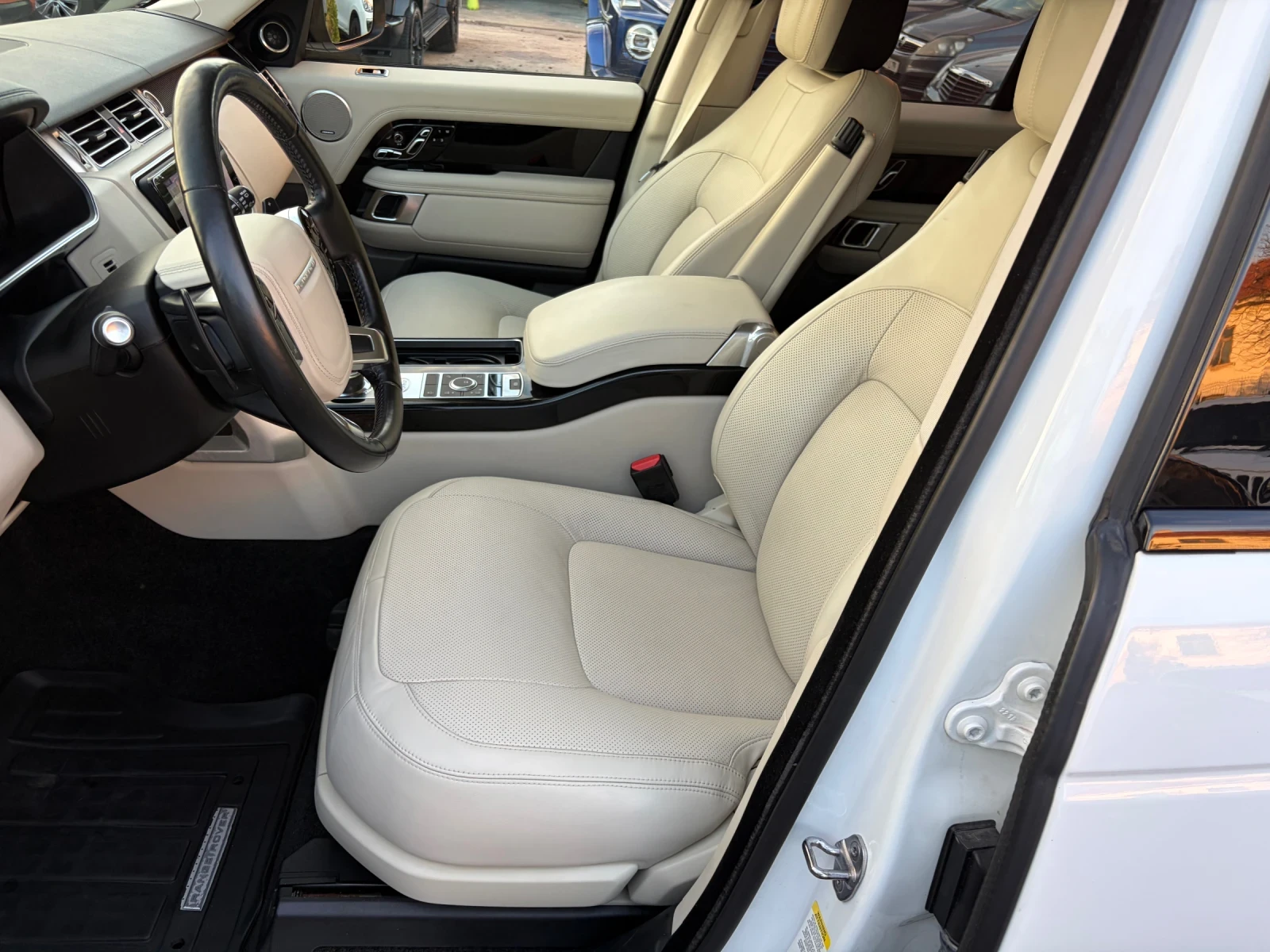 Land Rover Range rover, снимка 9 - Автомобили и джипове - 56121744