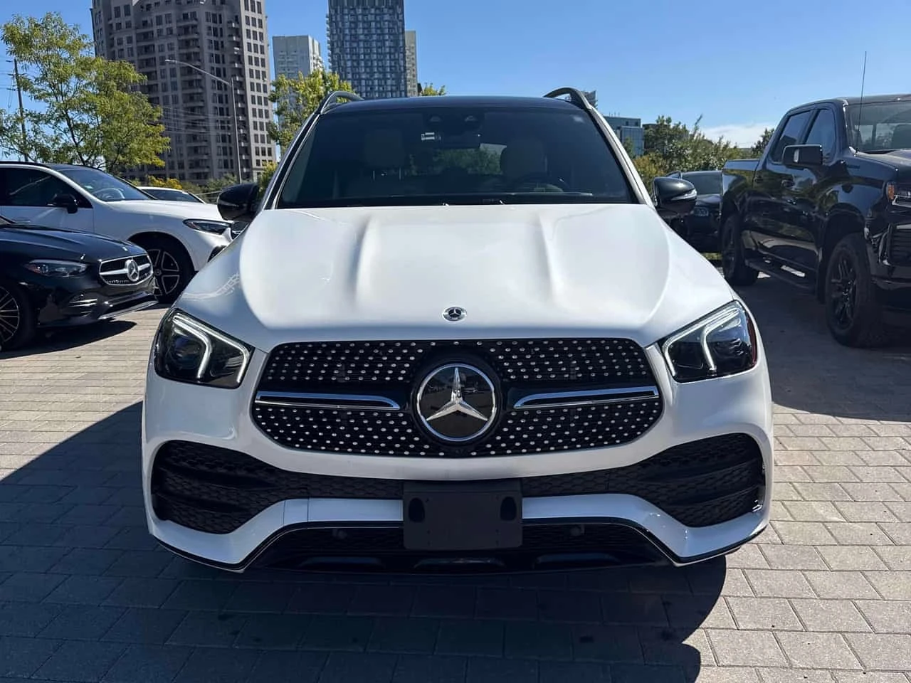 Mercedes-Benz GLE 450 | CARFAX | ГЛАВНО ПРЕДСТАВИТЕЛСТВО НА MERCEDES, снимка 2 - Автомобили и джипове - 56217279
