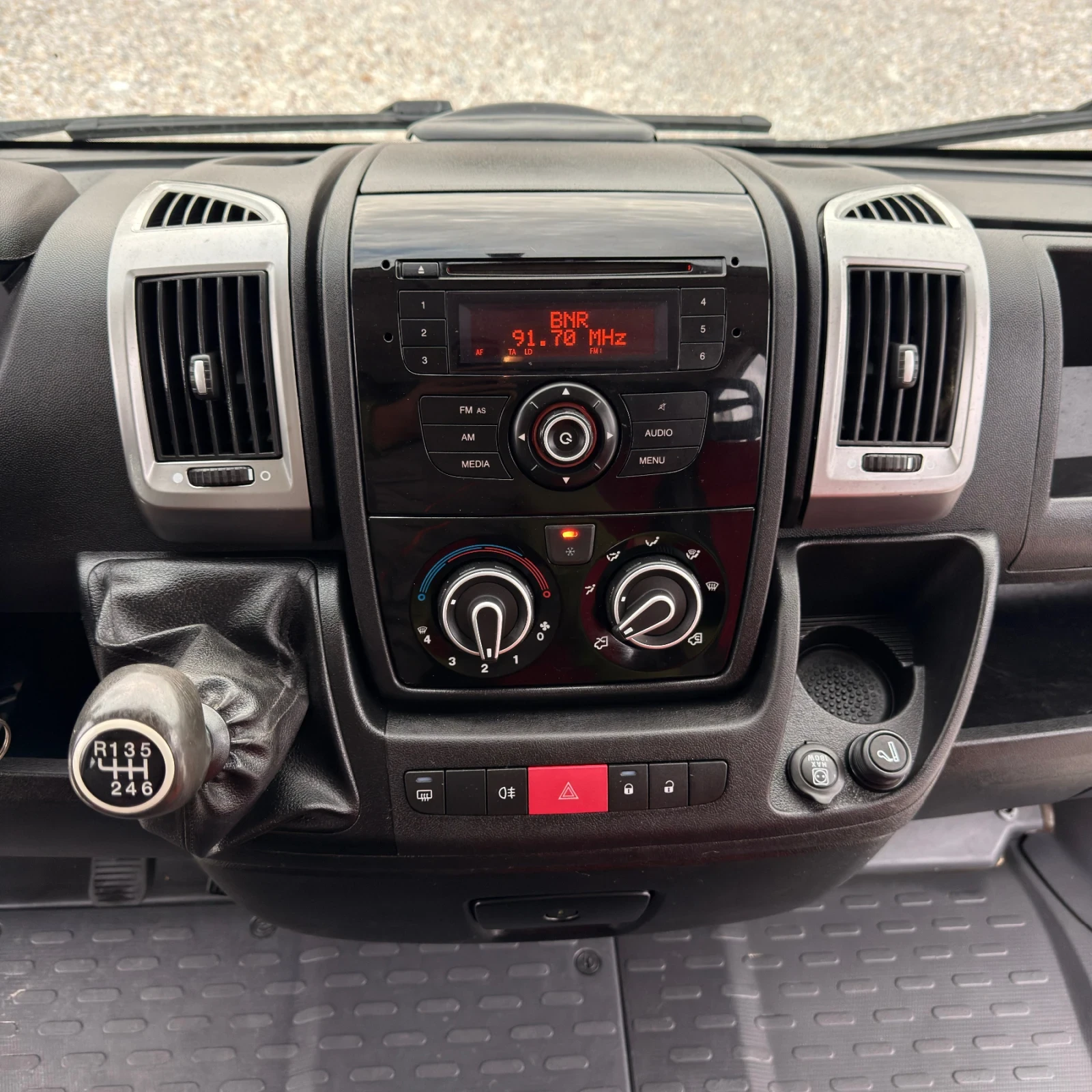 Fiat Ducato 2.3JTD-Клима-6местен-Евро5-MAXII, снимка 15 - Бусове и автобуси - 56659547