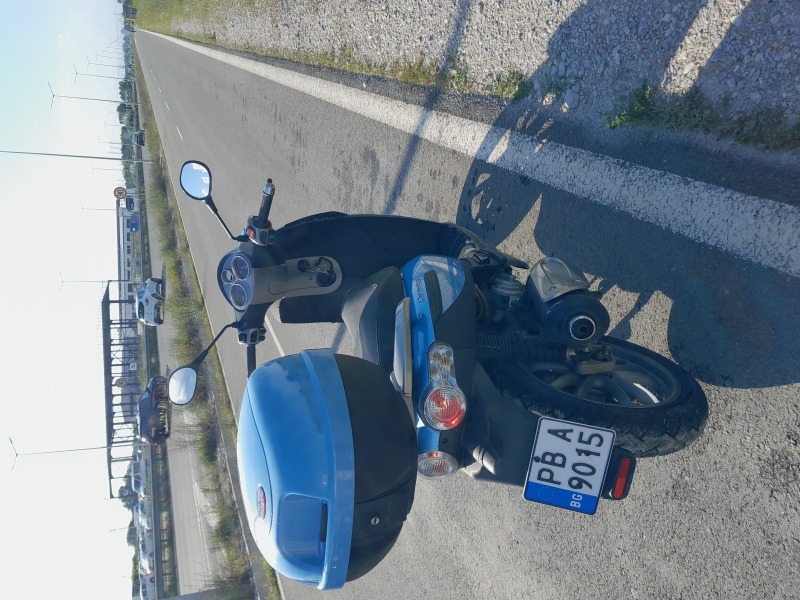 Piaggio Carnaby 200es, снимка 4 - Мотоциклети и мототехника - 46010053