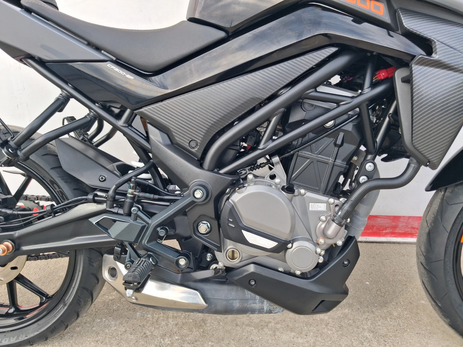 Cfmoto 300NK A2 ABS, снимка 12 - Мотоциклети и мототехника - 56294024