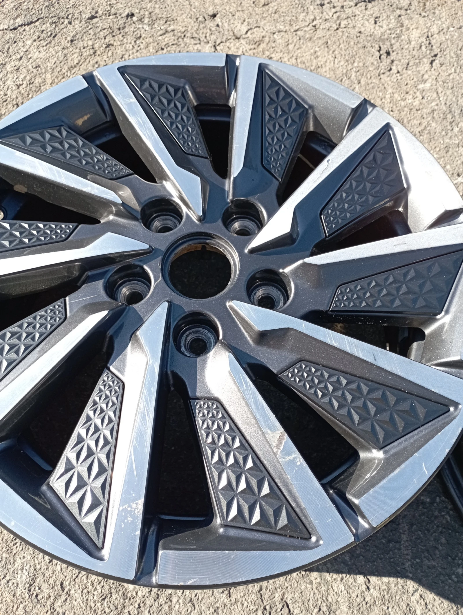   Hyundai Ioniq | Mobile.bg   6