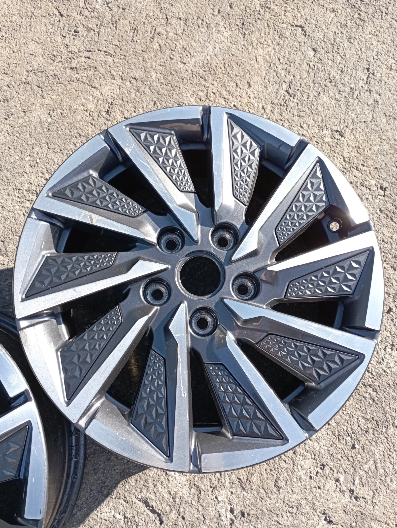   Hyundai Ioniq | Mobile.bg   5