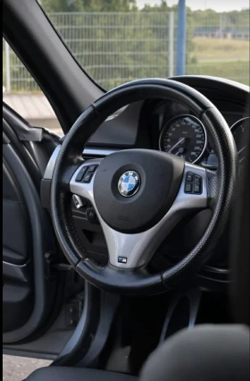 BMW 330 - 5500 € / 10757.07 лв. - 31779448 4