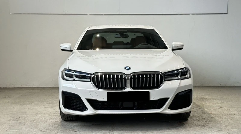 BMW 545 e xDrive = M-Sport Pro= Гаранция, снимка 1 - Автомобили и джипове - 44953396