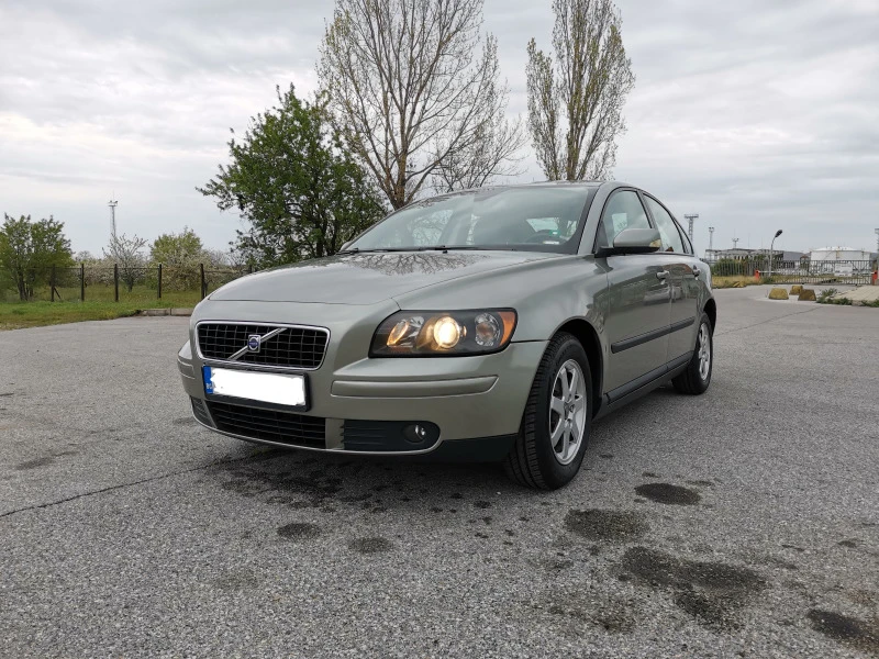 Volvo S40, снимка 1 - Автомобили и джипове - 47843853