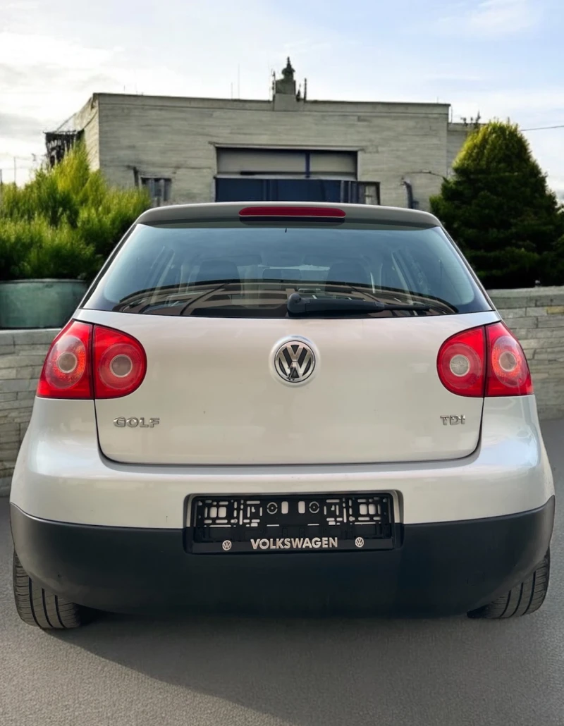 VW Golf 1.9 TDI , снимка 6 - Автомобили и джипове - 47231697