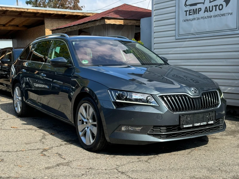 Skoda Superb 2.0TDI* 190к.с* СЕРВИЗНА КНИЖКА С ПЪЛНА ИСТОРИЯ , снимка 3 - Автомобили и джипове - 47580473